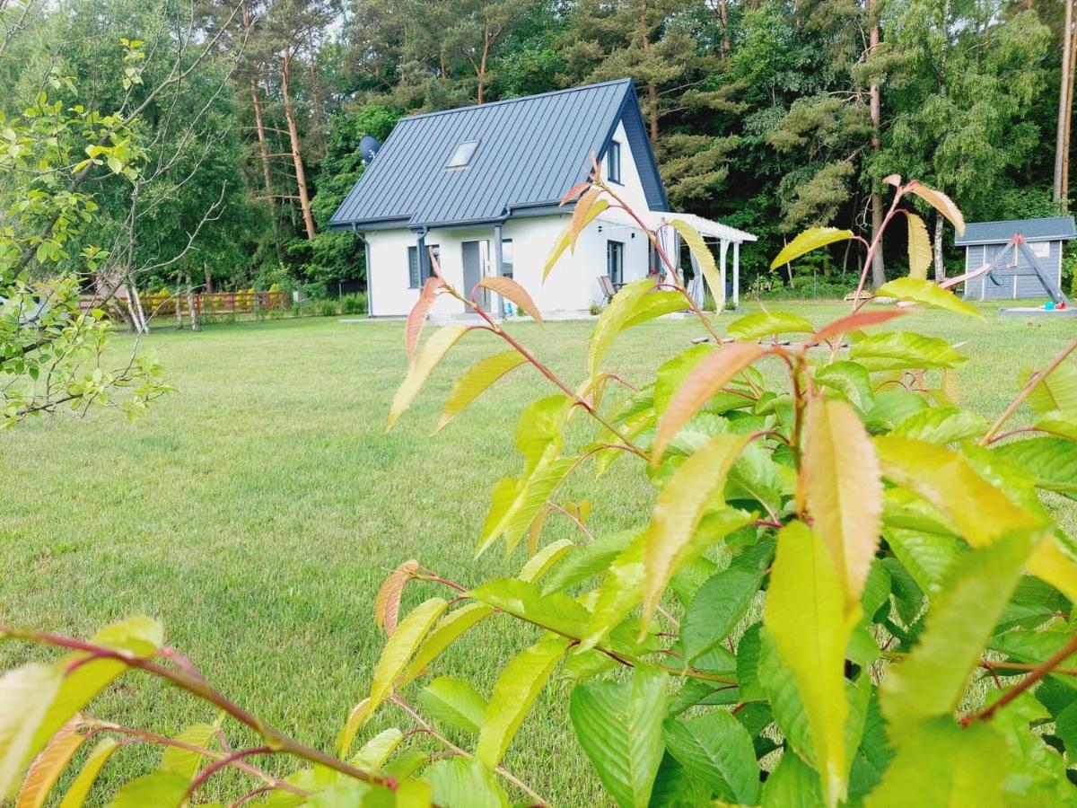 Vila Jeszcze Bardziej Dziki Sad Slajszewo Exteriér fotografie